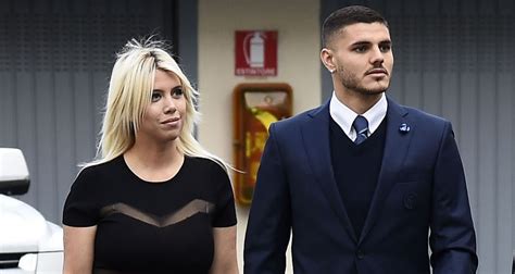 wanda nara tetta di fuori|pillole di gossip: clara fuori di tetta!wanda e icardi,ema stokholma ...